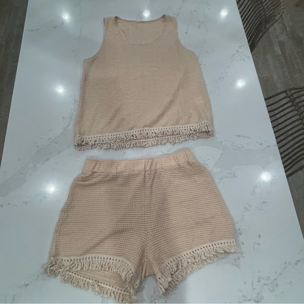 Amazon Beige Knit Fringe Tank and Shorts Set - Picture 2 of 15